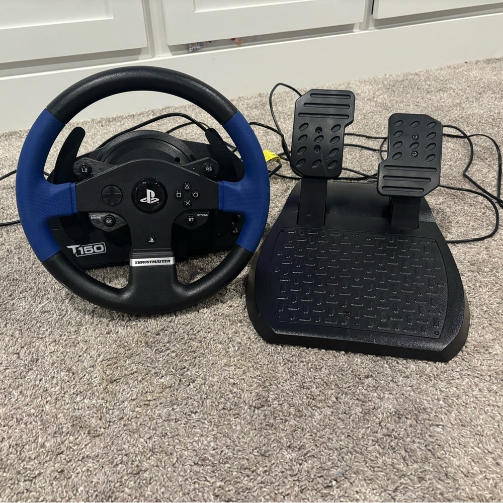 T150 Racing Wheel for PlayStation - Black and Blue